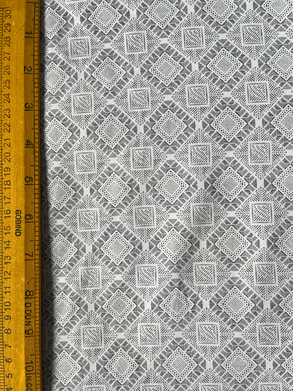 Printed white lightweight shirting
